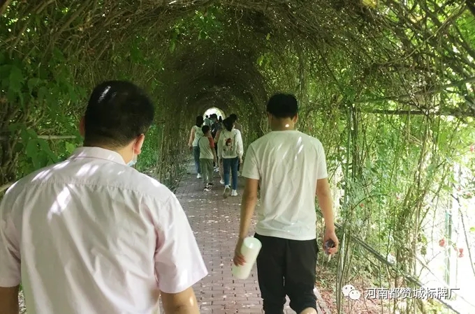 都赞城玫瑰庄园烧烤